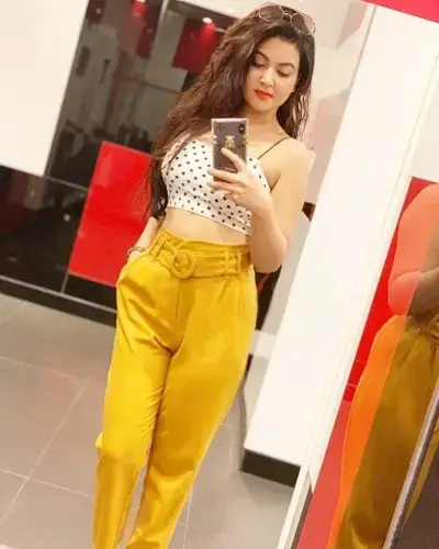 Mahroni Escort